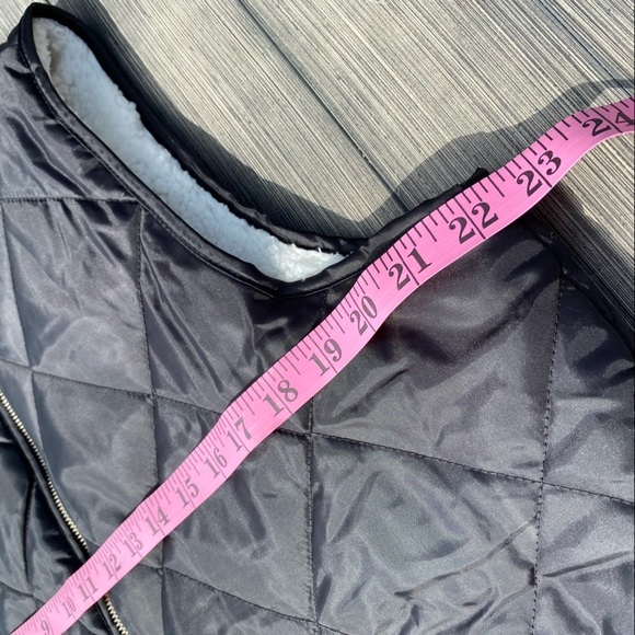 Mud Pie Duncan Black Quilted Sherpa Lined Vest Zip Pockets large P2P 23” L 25” - Picture 5 of 6